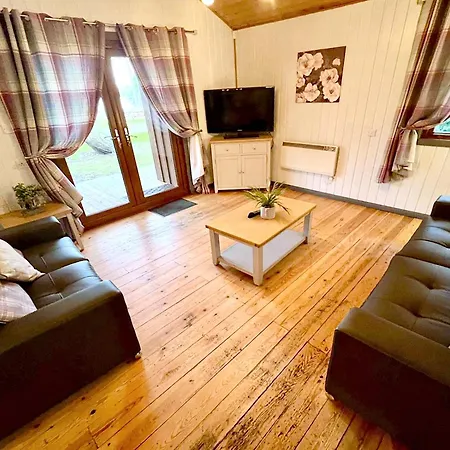 Willow 13 Hot Tub York