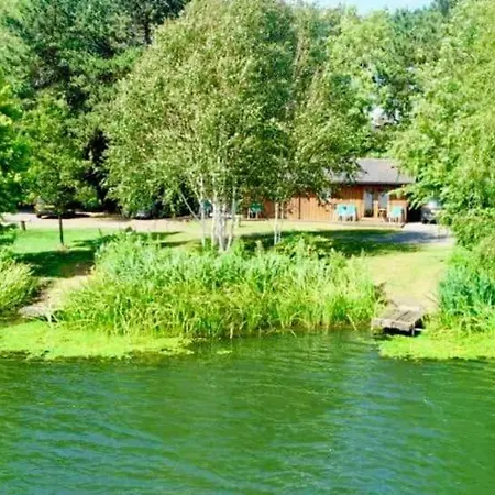 Willow 13 Hot Tub * York